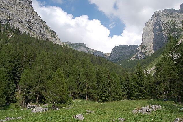 Blick ins Valle del Vento, Aufstieg zum Bivacco Costanzi (2.365m)